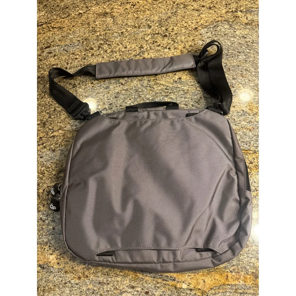 Genius‎ Pack High Altitude Flight Bag Grey Travel Organizer Messenger Bag